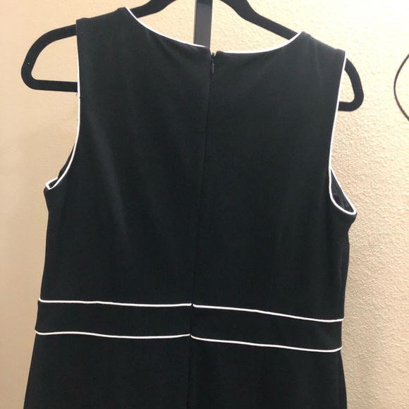 Talbots Black Sleeveless Smart Silhouette. Preowned - Picture 5 of 5